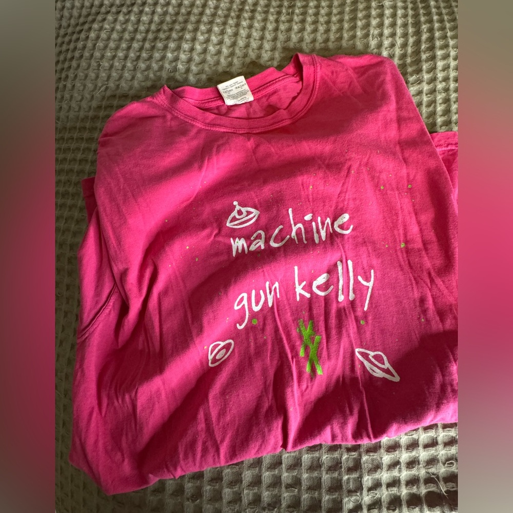 MGK machine gun Kelly concert for aliens shirt